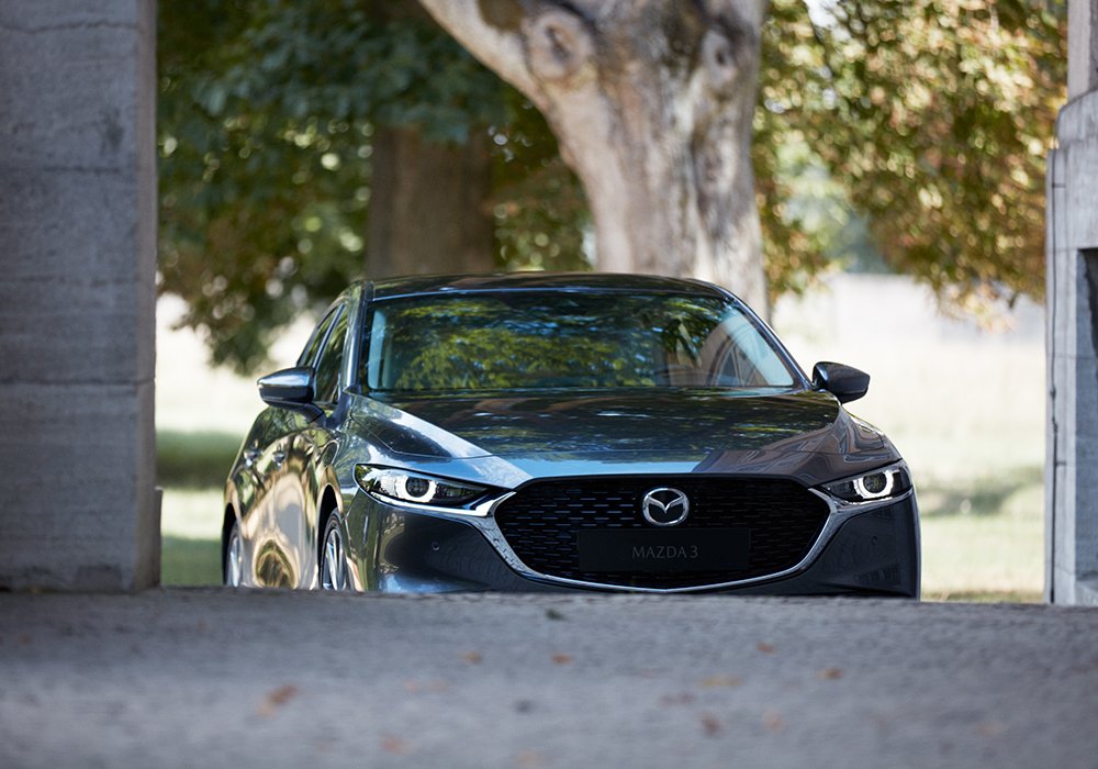 Image Galeri Mazda 3 Exterior Sedan 5 1000 X 700