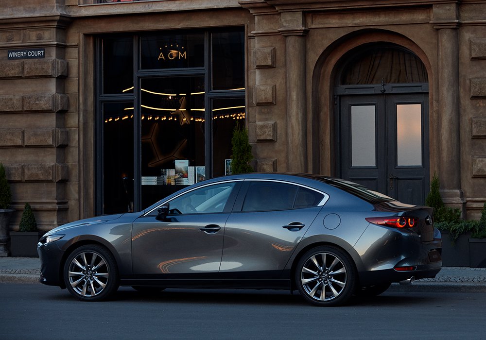 Image Galeri Mazda 3 Exterior Sedan 6 1000 X 700